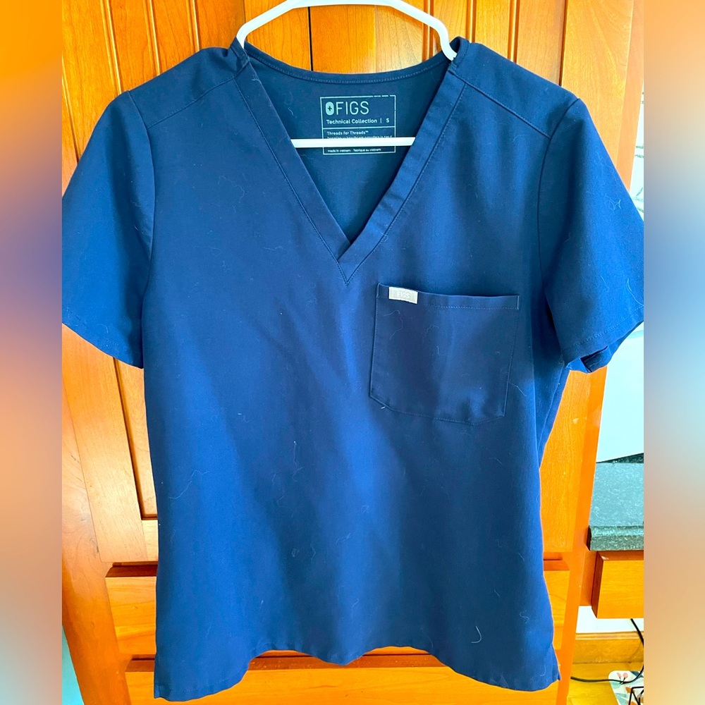 Figs technical collection size small scrub top. Excellent condition. Navy blue.